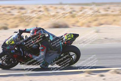 media/Jan-10-2025-CVMA Friday Practice (Fri) [[489e0da257]]/Group 4 and Trackday/Session 2 (Turn 4 Inside)/